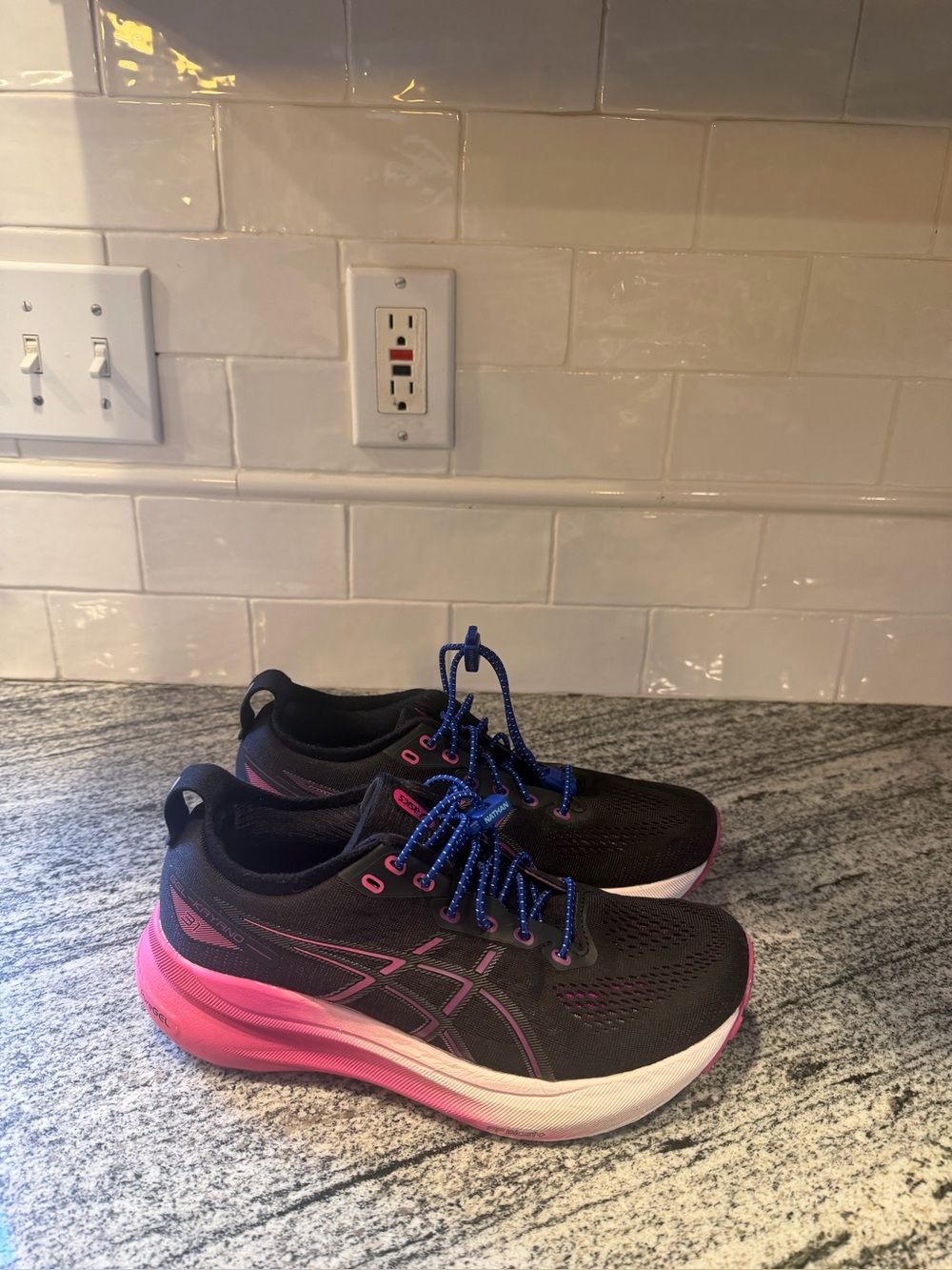 Women’s Asics Kayano 31 Size 7